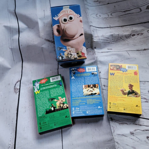 Wallace & Gromit Box Gift Set VHS, 1996 3 Tape Set in Display Box - Picture 5 of 7